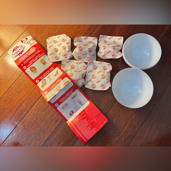 Mini Brands KFC - Picture 1 of 2